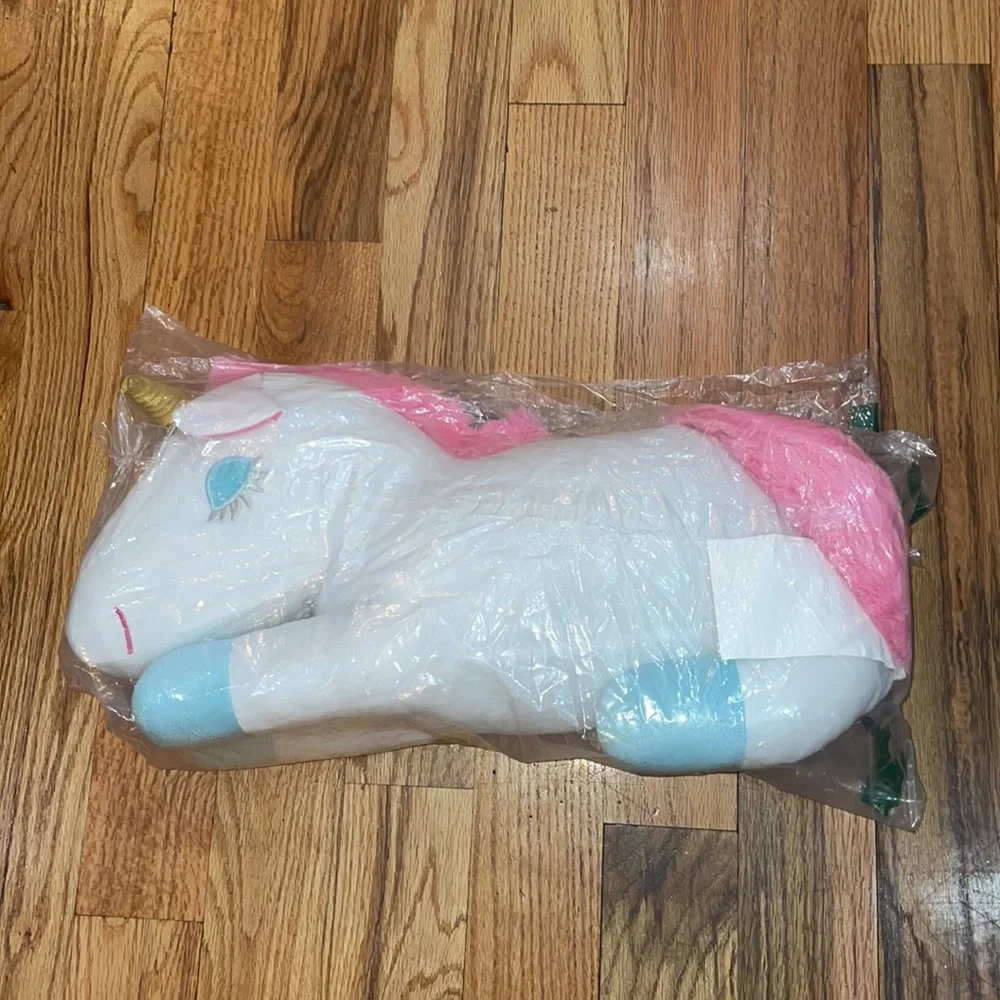 NEW Kids Unicorn 3D Figural Plush Decorative Throw Pillow, 13 x 12.24